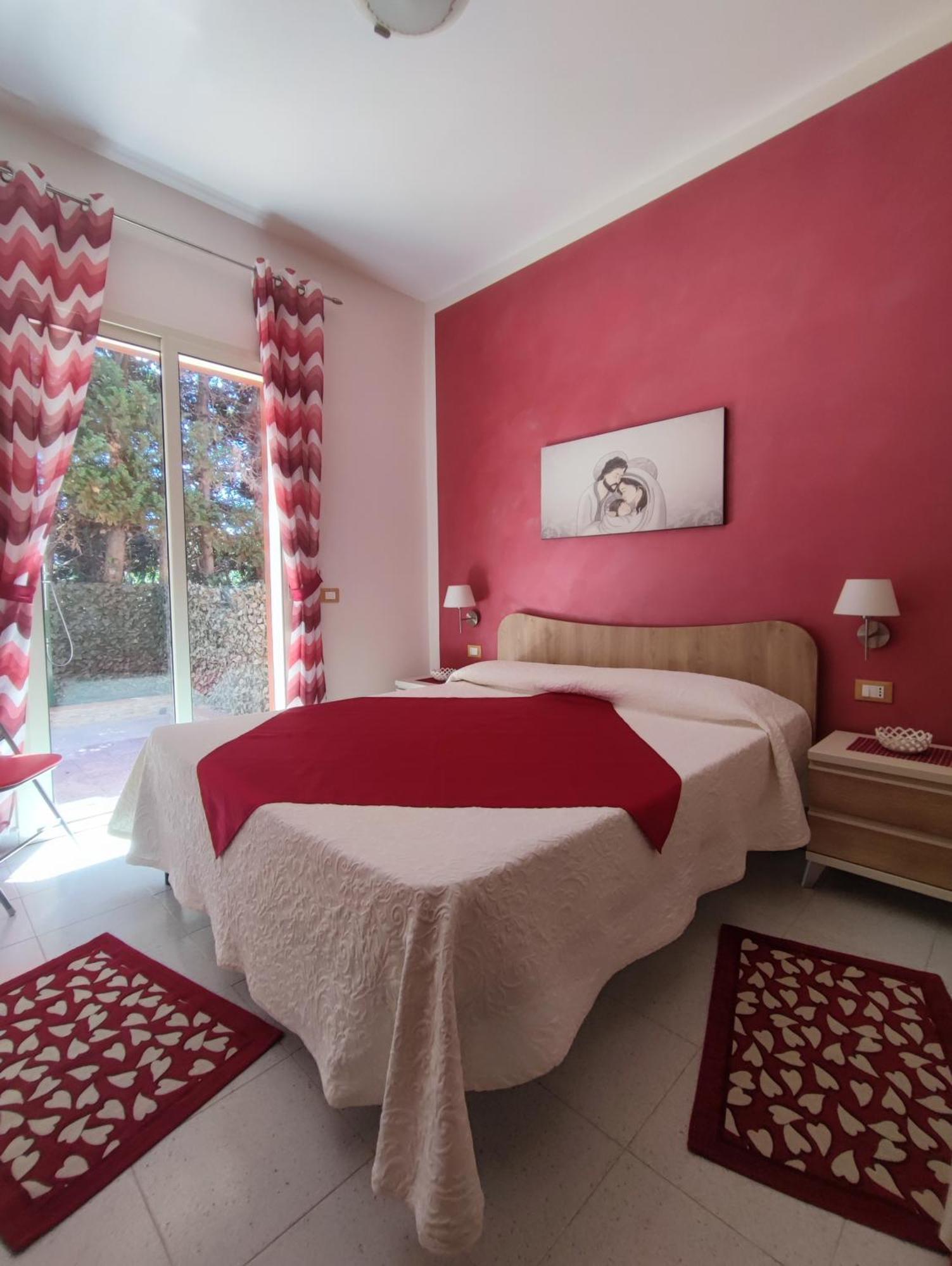 Rosella Apartment *
